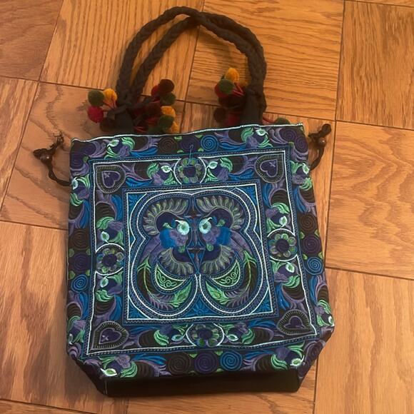 Embroidered pom pom Blue and Green Tote Bag - Picture 5 of 10